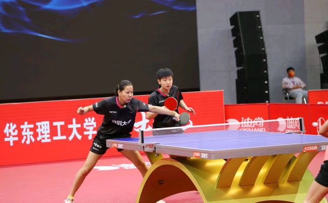 场笑着走向 场笑着走向